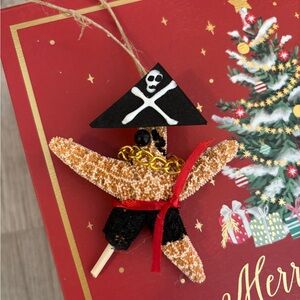 NWOT Pirate Starfish Christmas Ornament